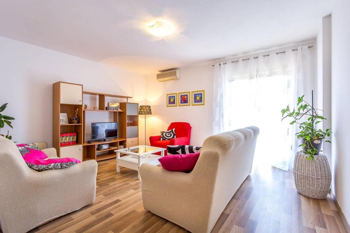 Apartment Miro พูลา ภายนอก รูปภาพ